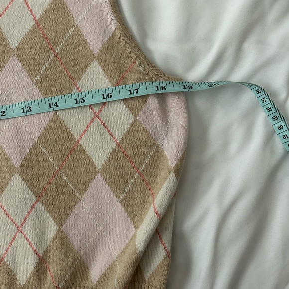 Liz Claiborne tan and pink argyle sweater vest- size large - Picture 5 of 5